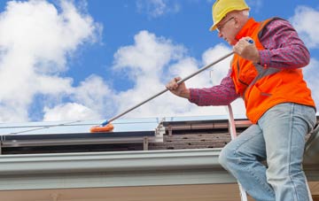 Hoe soft wash roof cleaning